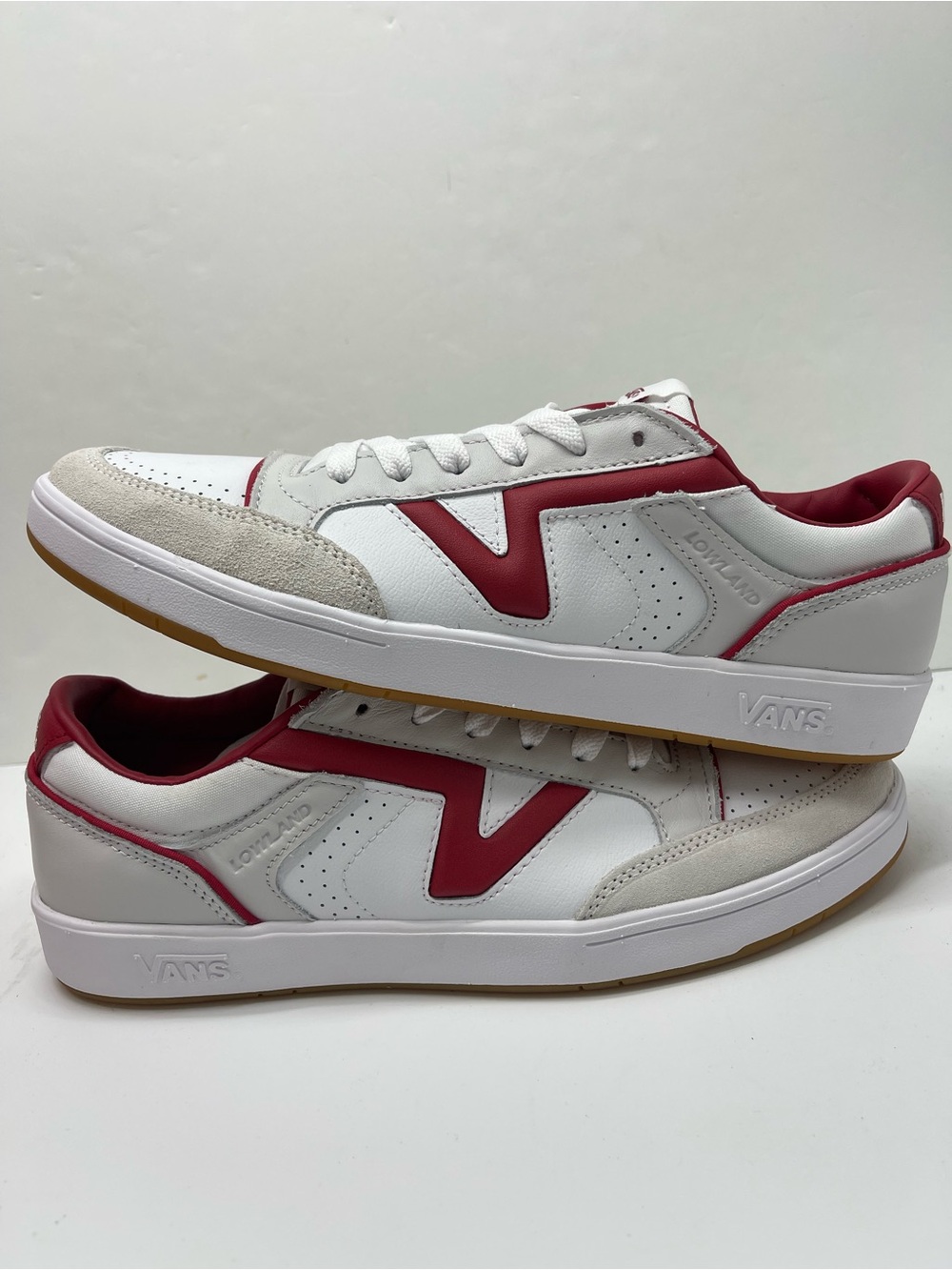 Vans Men’s Lowland Cc Jmp R Court Red/White
VN0007P2Y52 Sneakers - Picture 14 of 16